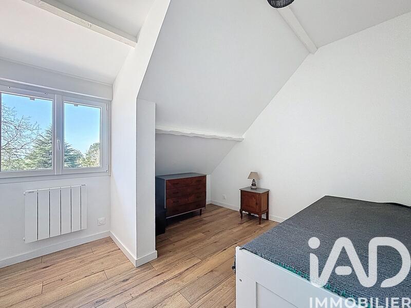 Maison - 198 m² - 6 pièces