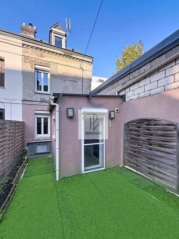Maison jumelée - 74 m² - 3 pièces