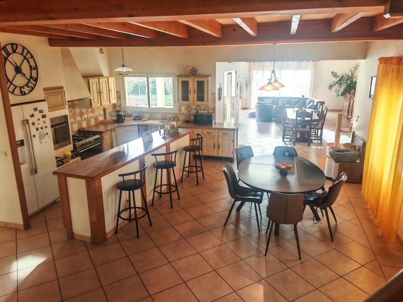 Maison - 225 m² - 5 pièces