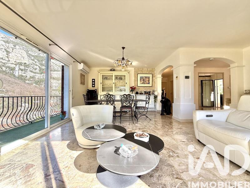 Maison - 190 m² - 8 pièces