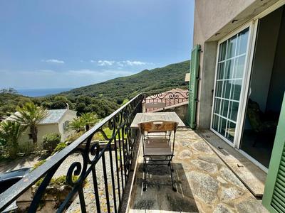 Maison de village - 83 m² - 5 pièces