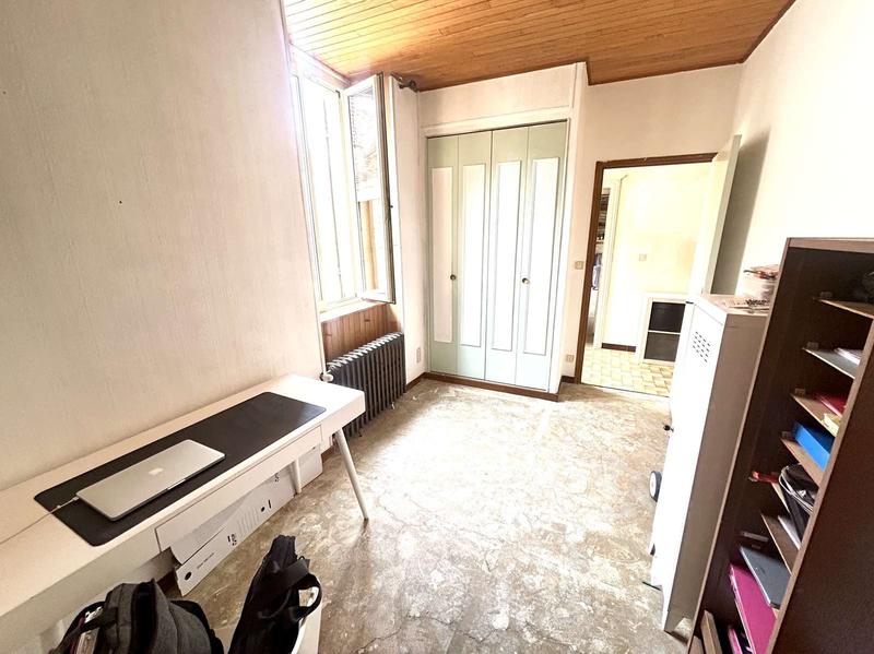 Maison traditionnelle - 220 m² - 10 pièces