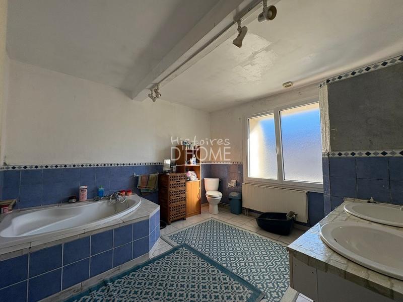 Maison - 177 m² - 6 pièces