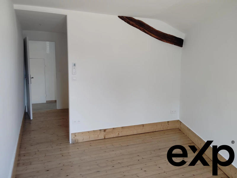 Maison traditionnelle - 75 m² - 4 pièces