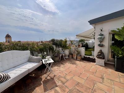 Appartement - 122 m² - 3 pièces