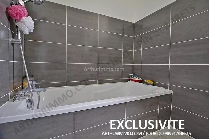 Maison - 99 m² - 4 pièces