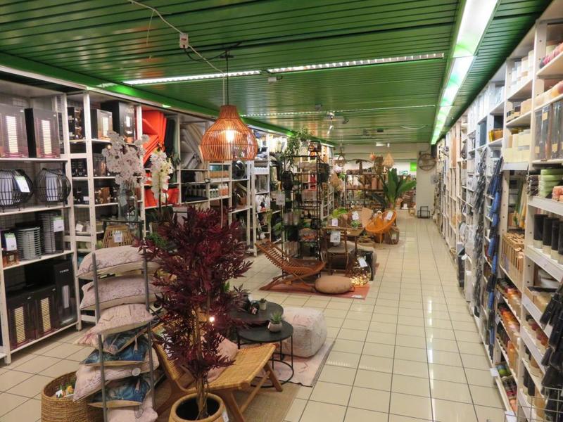 Local commercial - 525 m² - 5 pièces