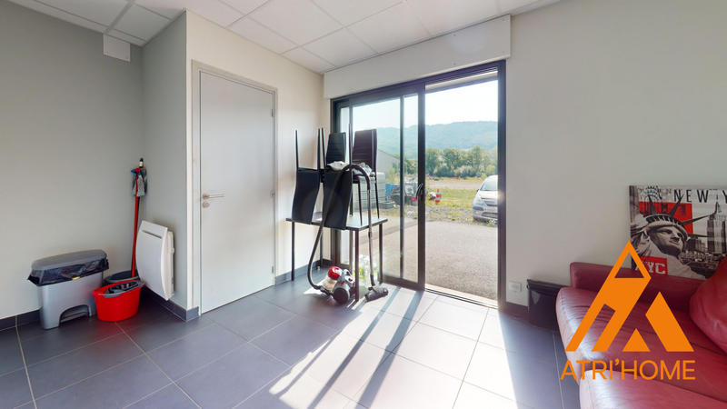 Fonds de commerce - 2 000 m²