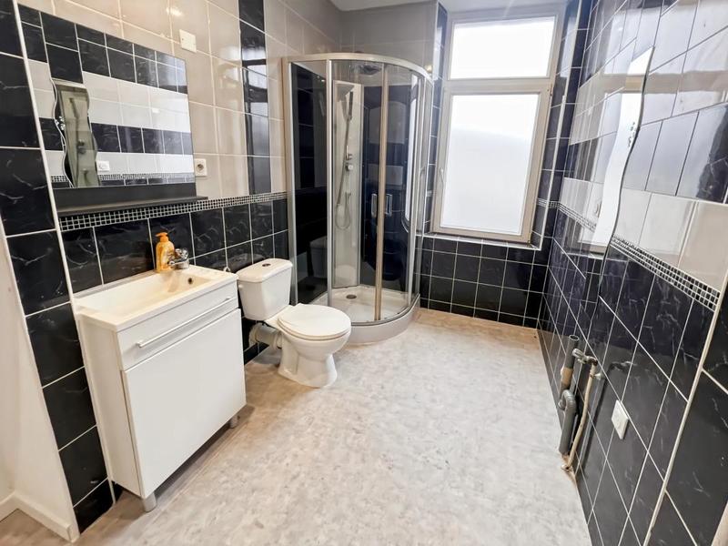 Appartement - 75 m² - 3 pièces