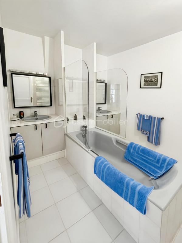 Demeure - 278 m² - 8 pièces