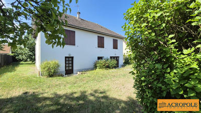 Maison - 80 m² - 4 pièces