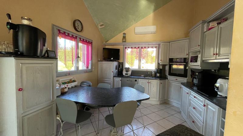 Maison - 195 m² - 8 pièces