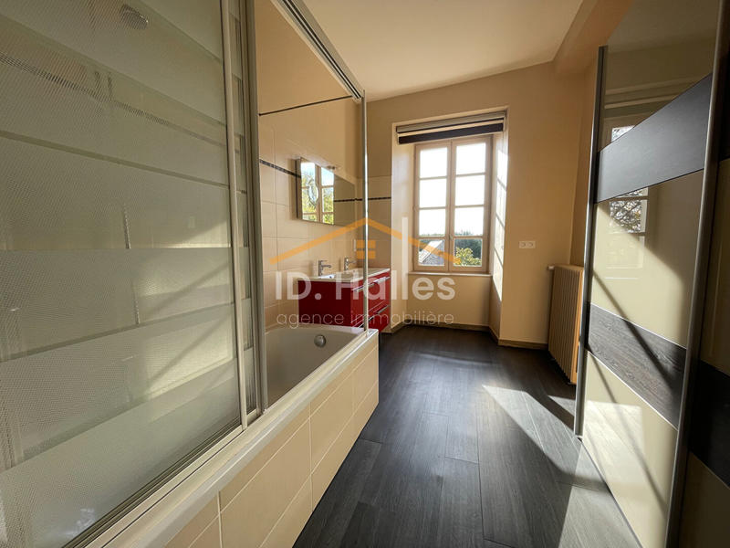 Maison - 136 m² - 6 pièces