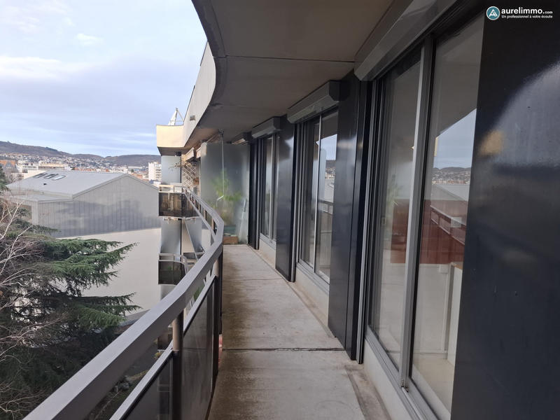 Appartement - 79 m² - 3 pièces