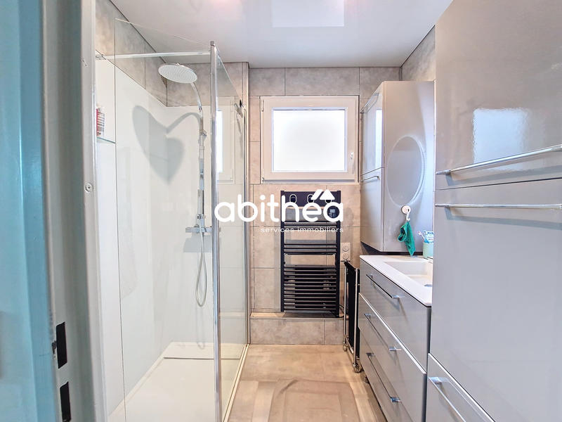 Maison - 90 m² - 3 pièces