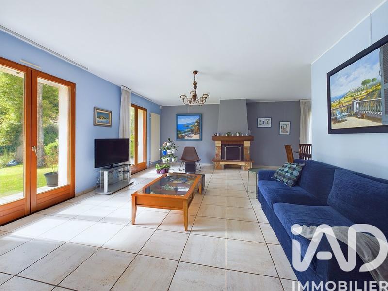 Maison - 220 m² - 9 pièces