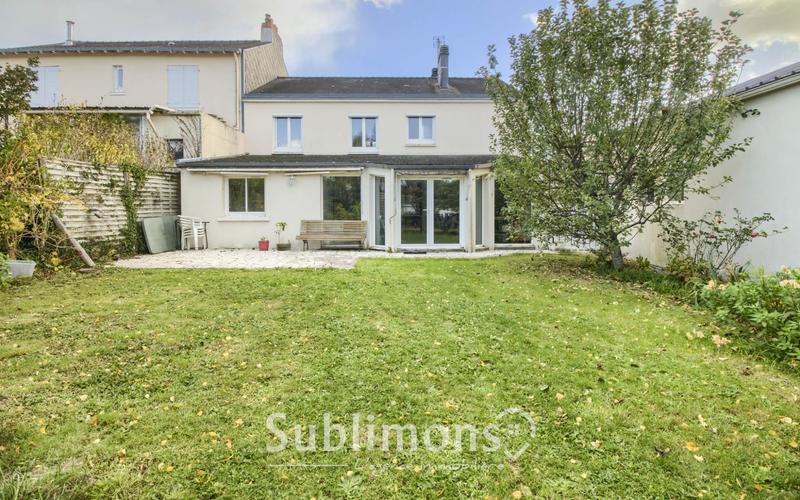 Maison - 205 m² - 8 pièces