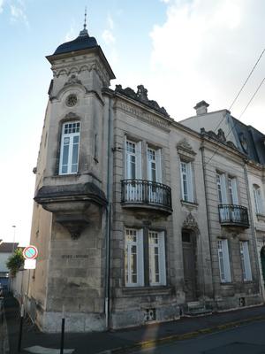 Maison bourgeoise - 230 m² - 9 pièces