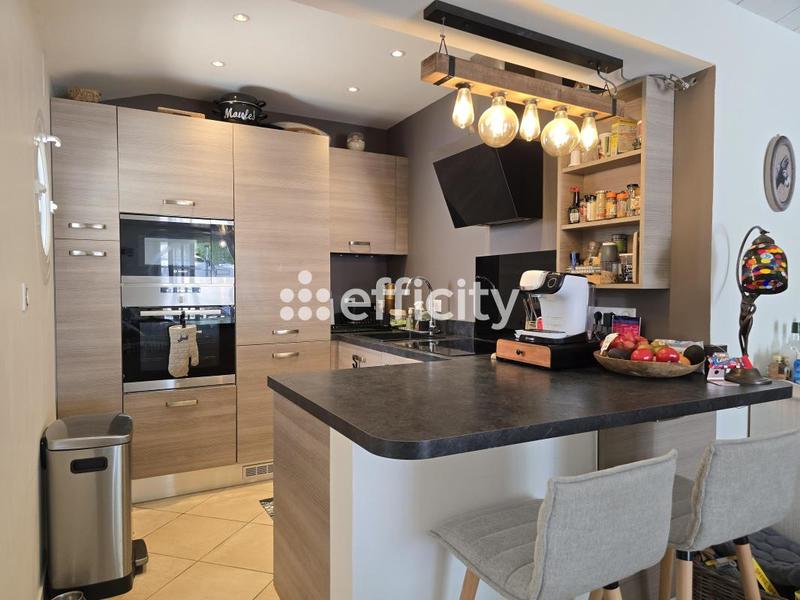 Maison - 99 m² - 4 pièces