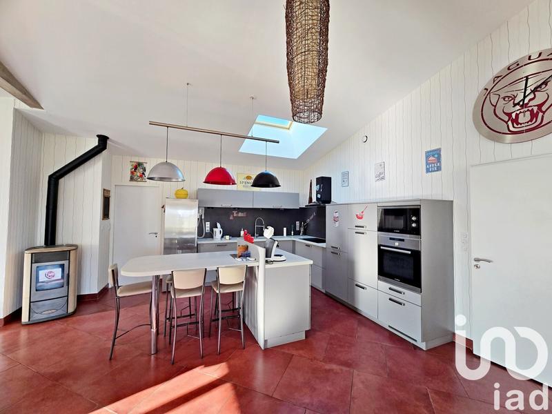 Maison - 207 m² - 7 pièces