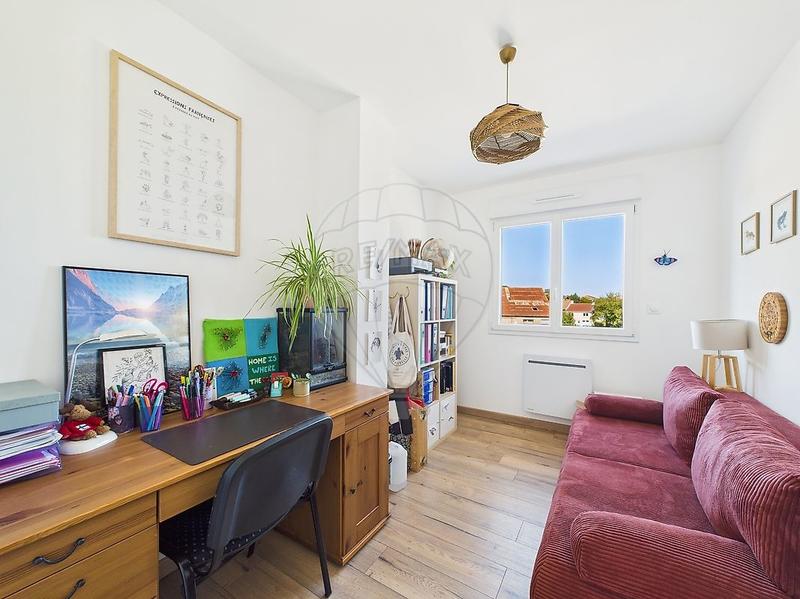 Maison - 100 m² - 4 pièces