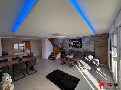 Maison - 93 m² - 5 pièces