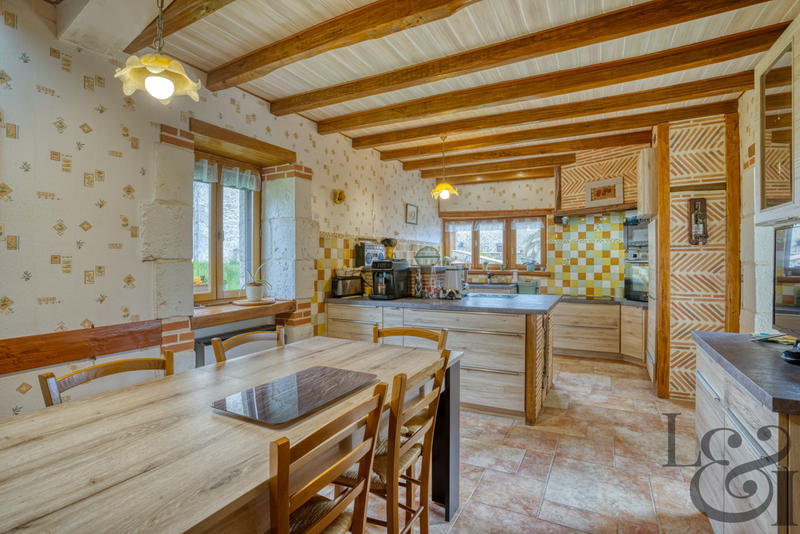 Maison - 321 m² - 9 pièces