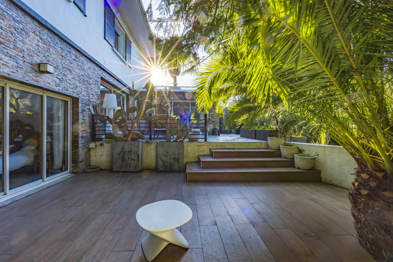 Maison - 300 m² - 10 pièces