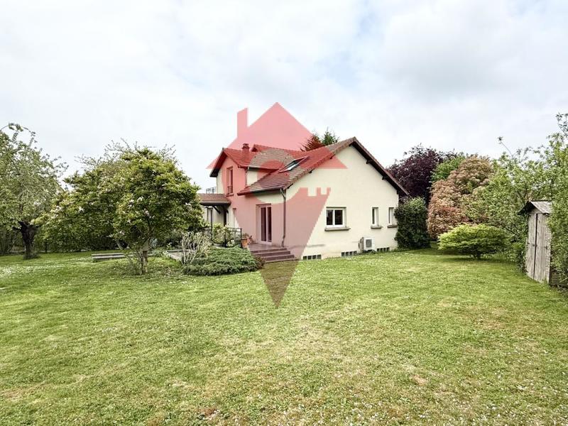 Maison - 163 m² - 10 pièces