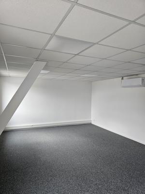 Bureau - 43 m² - 4 pièces