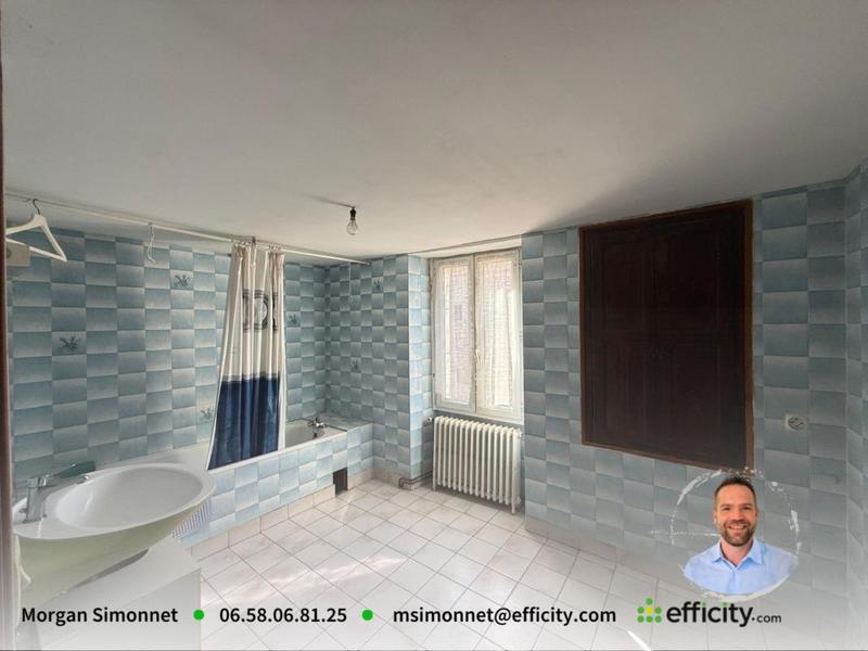 Maison - 90 m² - 5 pièces