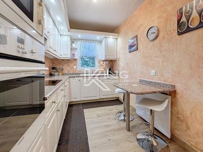 Appartement - 95 m² - 4 pièces