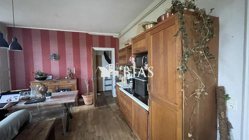 Maison ancienne - 260 m² - 11 pièces