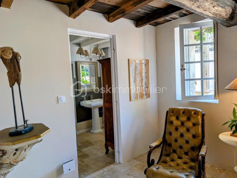 Maison - 296 m² - 9 pièces