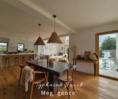 Maison - 150 m² - 6 pièces