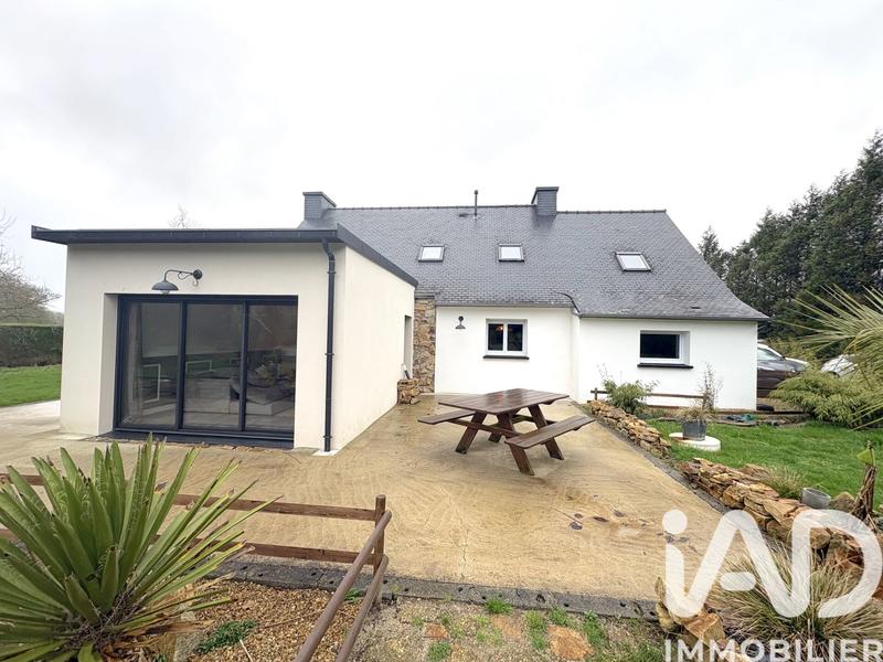 Maison - 177 m² - 6 pièces