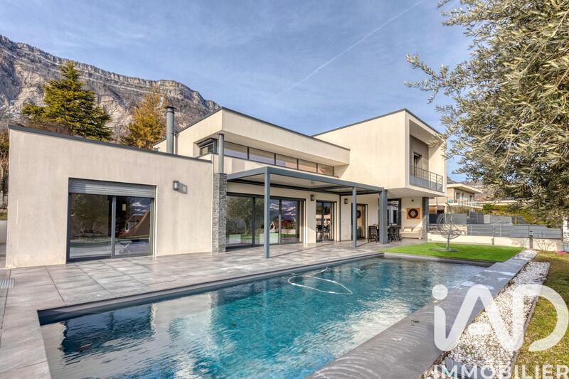 Maison de maîtres - 280 m² - 6 pièces