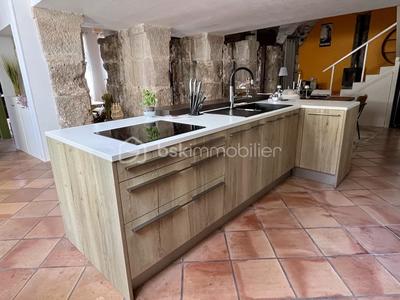 Demeure - 239 m² - 7 pièces