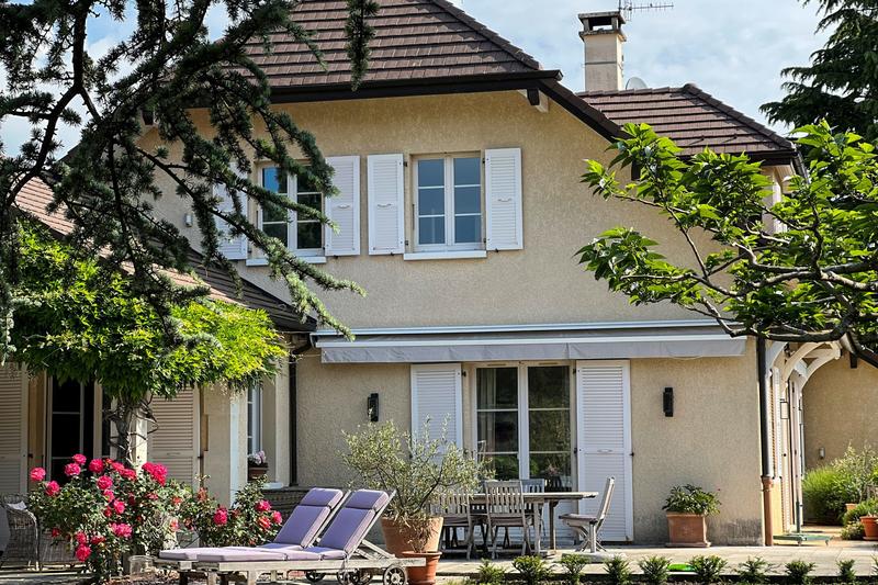 Villa - 240 m² - 7 pièces