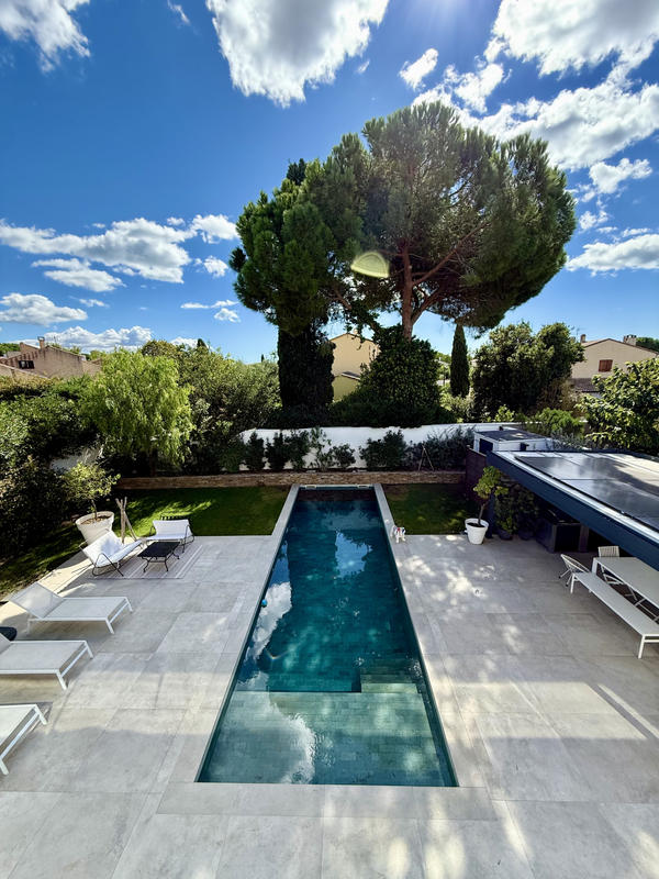 Maison - 218 m² - 5 pièces