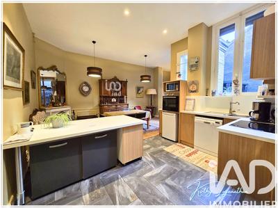 Appartement - 159 m² - 7 pièces