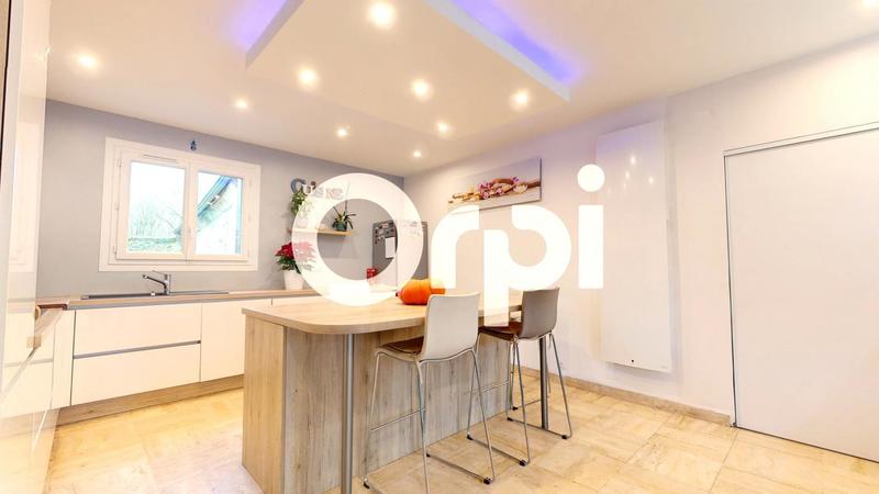 Maison - 300 m² - 9 pièces