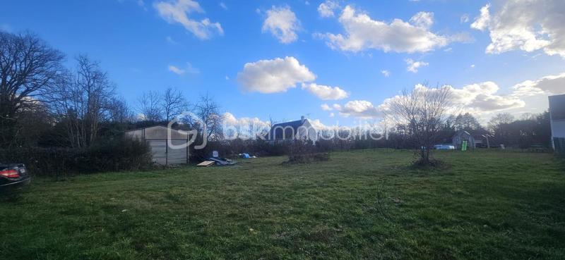 Terrain constructible - 1 177 m²