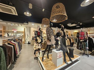 Local commercial - 308 m² - 1 pièce