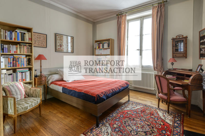 Maison - 214 m² - 10 pièces