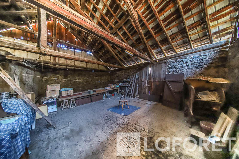 Maison - 430 m² - 4 pièces