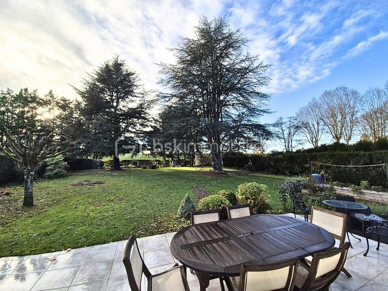 Maison traditionnelle - 136 m² - 6 pièces