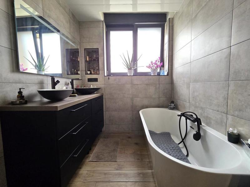 Maison de village - 258 m² - 9 pièces