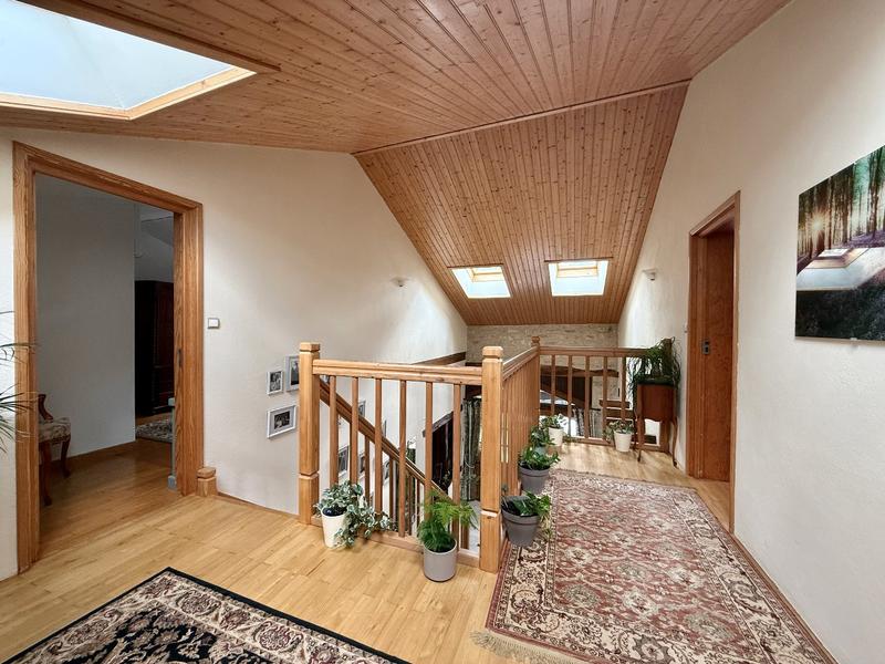 Maison - 215 m² - 8 pièces