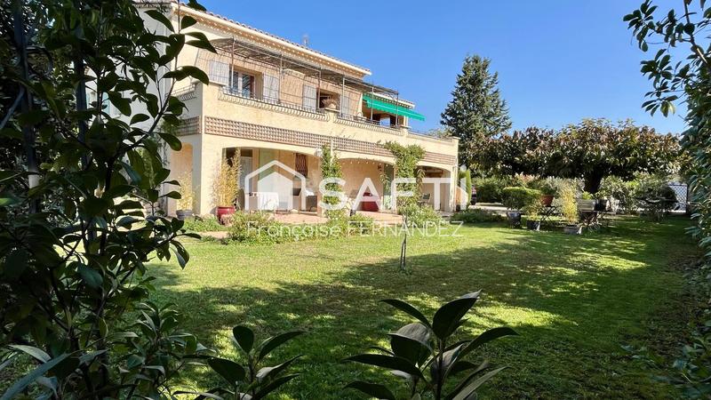 Villa - 185 m² - 7 pièces